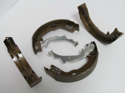 ручника колодки Хундай Соната IV-V (диск) - фото №1