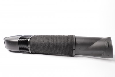 Патрубок воздушный левый MB CL500, CL63 AMG, CL500, S500 CGI, S63 AMG - фото №1